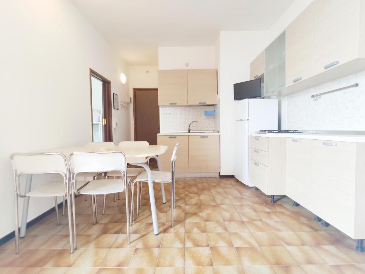 Willa La Torre - Frontemare - Immobil Relax Lido di Jesolo Zewnętrze zdjęcie
