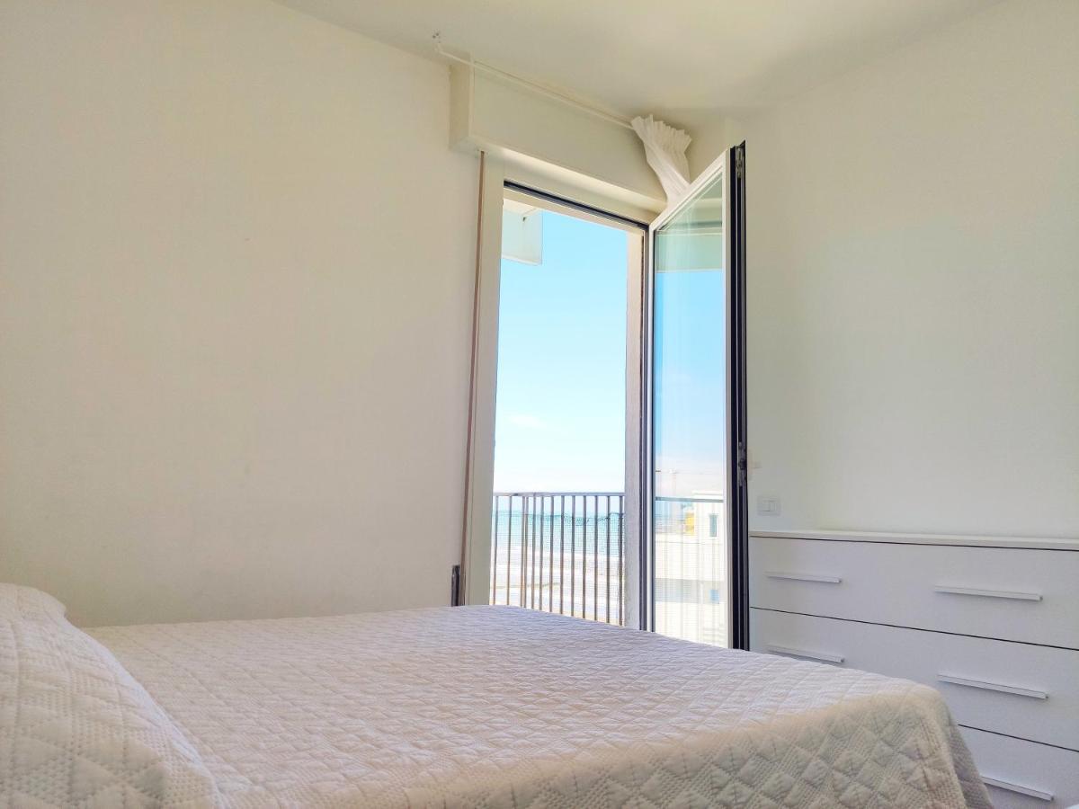 Willa La Torre - Frontemare - Immobil Relax Lido di Jesolo Zewnętrze zdjęcie